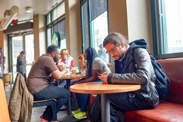 Starbucks Cafe New York'ta — Stok fotoğraf