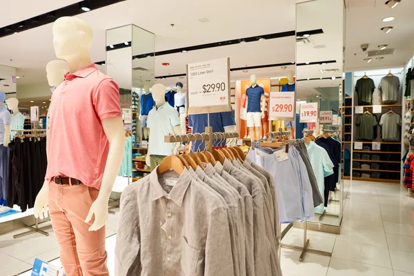 Uniqlo mağaza içinde