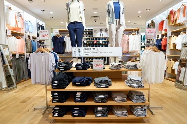 Uniqlo mağaza içinde