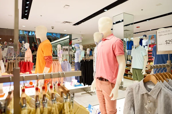 Uniqlo mağaza içinde