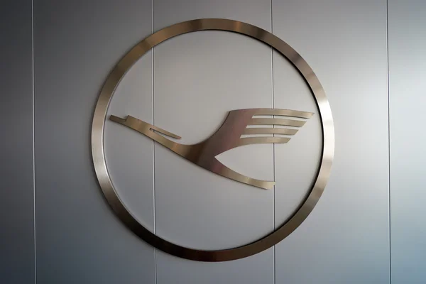 Közelkép a Lufthansa logó — Stock Fotó