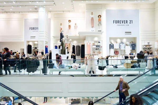 Forever 21 store in New-York – Stock Editorial Photo © teamtime #124855228