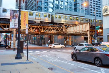 Akşam Chicago Caddesi