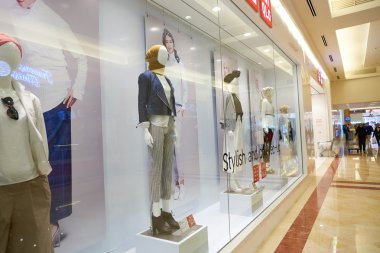 Suria Klcc içinde Uniqlo mağaza