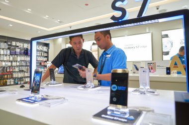 Suria Klcc mağaza