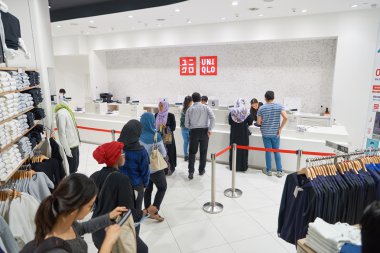 Suria Klcc içinde Uniqlo mağaza