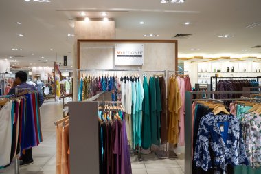 Suria Klcc içinde