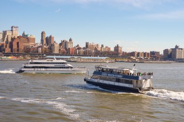  Pier 15, New York görüntülemek