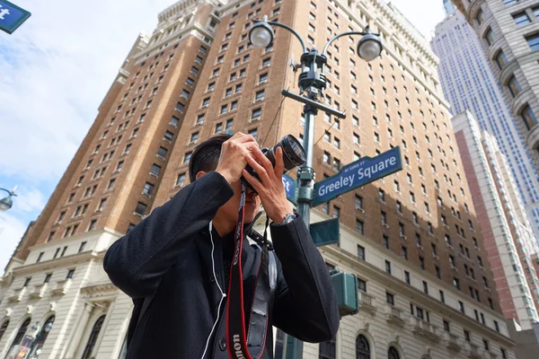 Man taking photos in New York — Stock Photo, Image