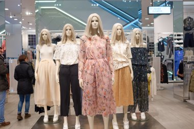 New York'ta H&M mağazası