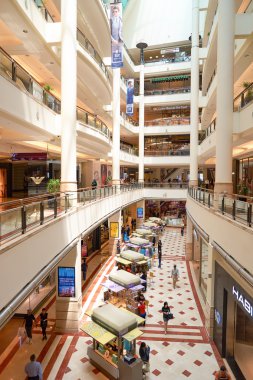 Suria Klcc içinde
