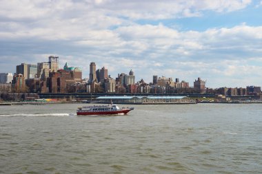  Pier 15, New York görüntülemek