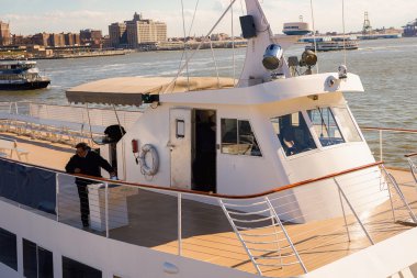 Hornblower Serenity Pier 15 yakın