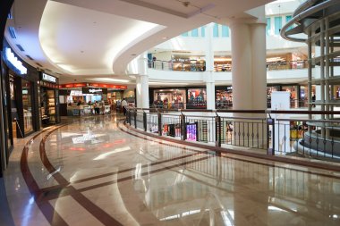 Suria Klcc içinde