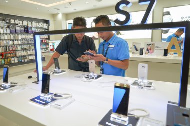 Suria Klcc mağaza