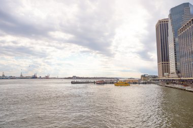  Pier 15, New York görüntülemek