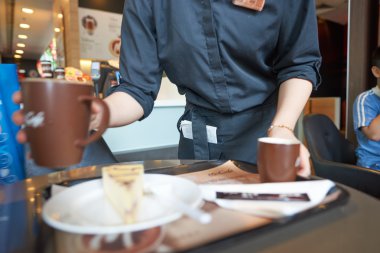  barista Mccafe de düzen getirmek