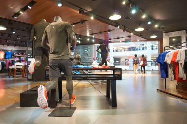 Suria Klcc Nike mağaza