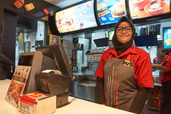 Dentro do restaurante McDonald 's — Fotografia de Stock