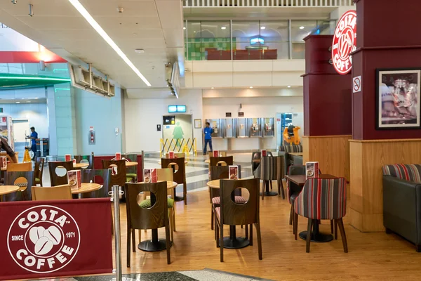 Café Costa à l'aéroport international de Dubaï — Photo