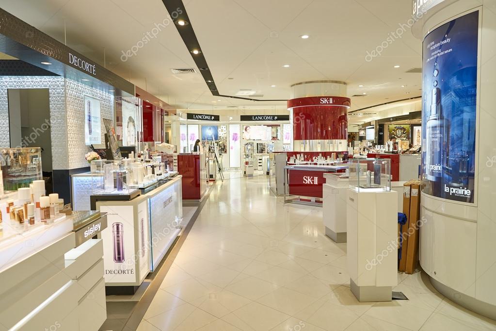 Suria KLCC shopping mall — Stock Editorial Photo © teamtime #125322100