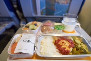 yemek Lufthansa Boeing 747-400