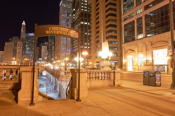 Chicago op moment van de nacht — Stockfoto