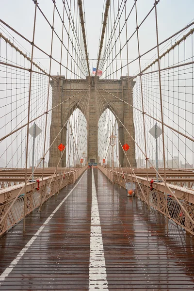 行人天桥的布鲁克林桥开工 — 图库照片