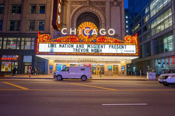 Fasad av Chicago Theatre — Stockfoto