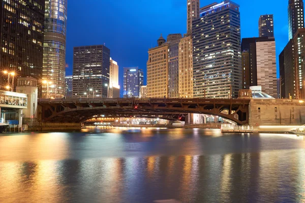 Chicago twilight tijde — Stockfoto