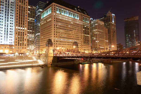 Chicago op moment van de nacht — Stockfoto