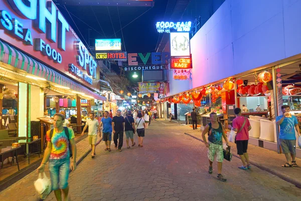 Wandelen straat in pattaya — Stockfoto