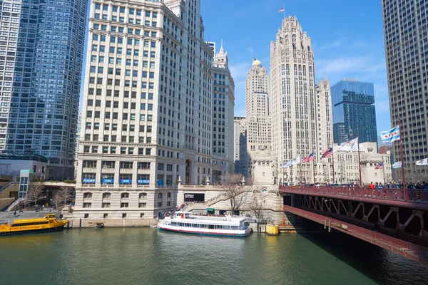 Chicago River a nappali. — Stock Fotó