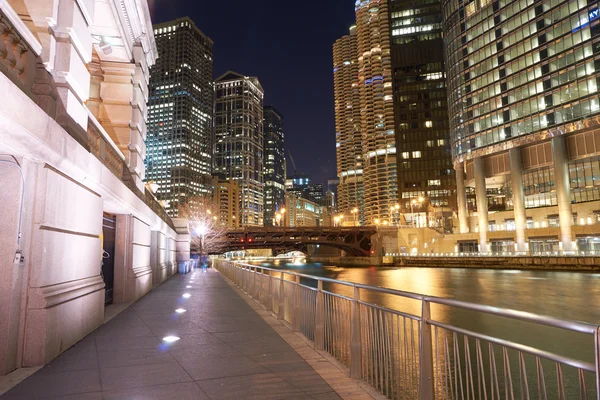 Chicago op moment van de nacht — Stockfoto