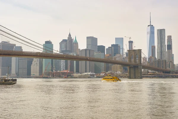 Die brooklyn bridge — Stockfoto