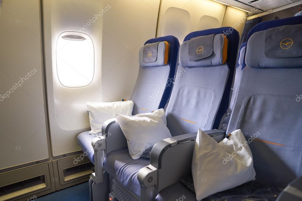 Lufthansa Boeing 747 400 Stock Editorial Photo C Teamtime