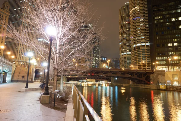 Chicago op moment van de nacht — Stockfoto