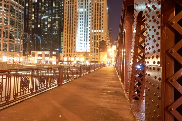 Chicago op moment van de nacht — Stockfoto