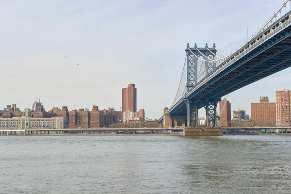 Manhattan Bridge w ciągu dnia — Zdjęcie stockowe