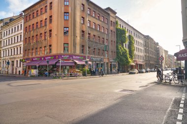 BERLİN, Almanya - CRCA EPTESİ, 2019: Gündüz Berlin şehir manzarası.