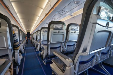 FRANKFURT AM MAIN, GERMANY - CIRCA JANUARY, 2020: Lufthansa tarafından işletilen bir Airbus A320 'nin iç çekimi.