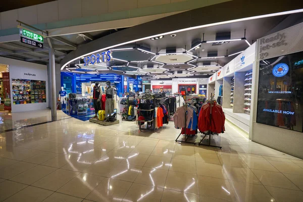 バンコク Circa 2020年1月 スワンナプーム空港にある店舗 — ストック写真