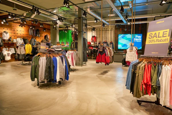 Berlin Alemanha Circa Septembro 2019 Foto Interior Loja Superdry Berlim — Fotografia de Stock