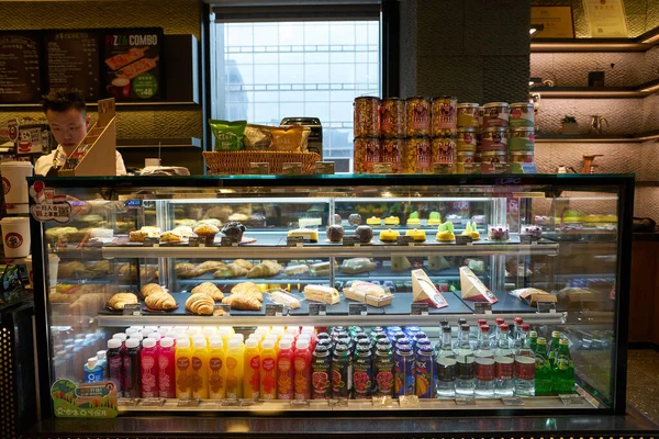 Shenzhen China Circa Abril 2019 Bebidas Engarrafadas Lanches Sobremesas Exposição — Fotografia de Stock