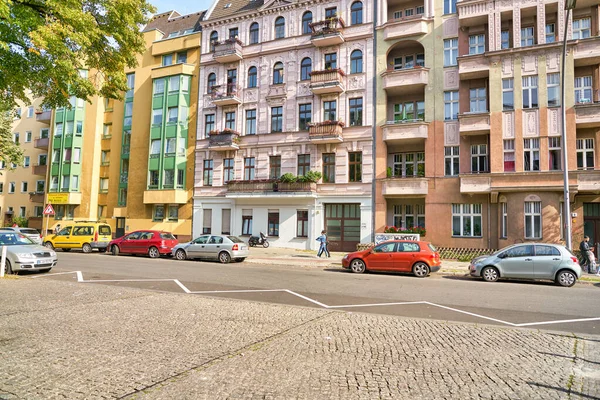 Berlim Alemanha Circa Septembro 2019 Vista Rua Uma Estrada Edifícios — Fotografia de Stock