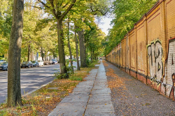 Berlín Německo Circa Září 2019 Pohled Ulice Chodník Berlíně Dne — Stock fotografie