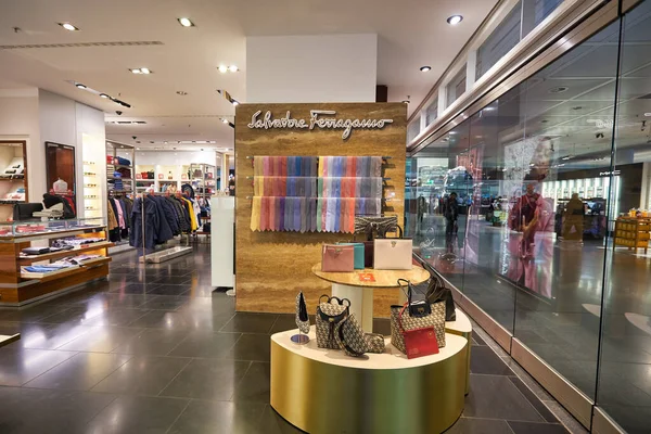 MUNICH, GERMANY - CIRCA JANUARY, 2020: Salvatore Ferragamo products on display at a store in Munich Airport. — Stock Image Munich Germany Circa January 2020 Salvatore Ferragamo Products Display Store Stock Photo