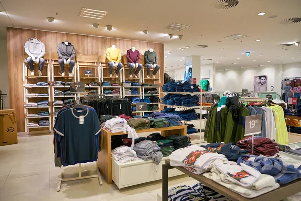 BERLIN, GERMANY - CIRCA SEPTEMBER, 2019: interior shot of C&A store in Berlin. — Stock Image Berlin Germany Circa September 2019 Interior Shot Store Berlin Royalty Free Stock Photos