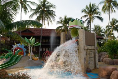 Sahildeki lüks otel.