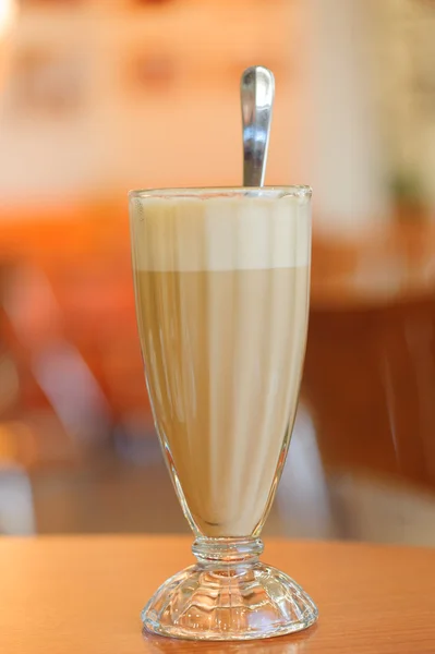Horká káva v kavárně — Stock fotografie
